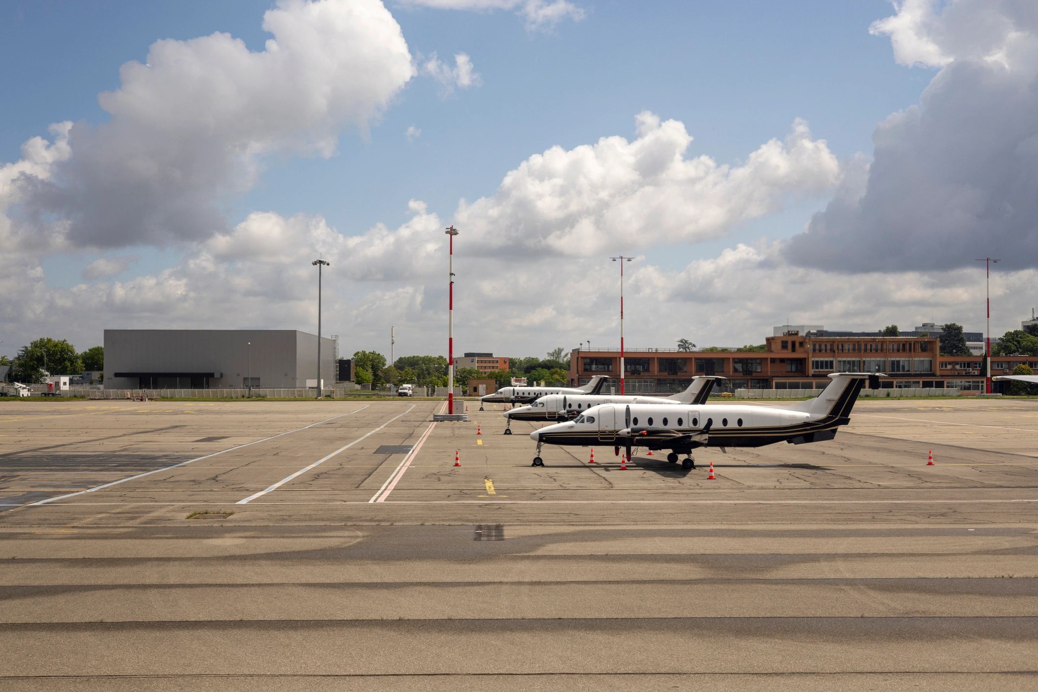 Aircraft on airport tarmac supporting time-critical medical logistics